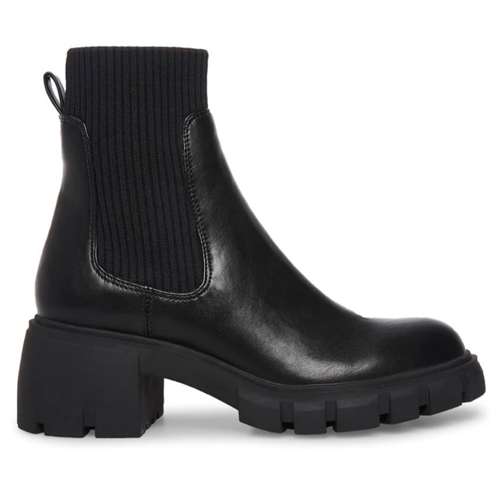 Hutch black ankle booties — Steve Madden.